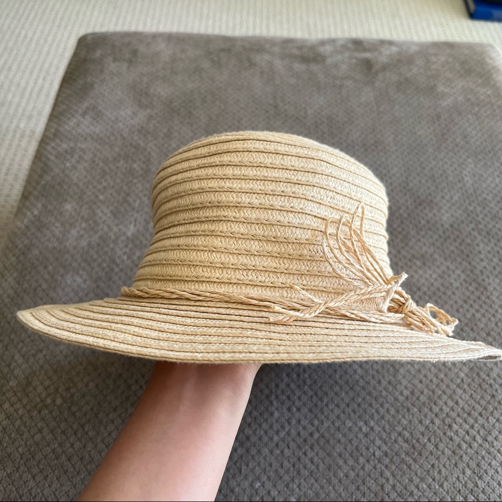 Straw hat - Picture 4 of 10